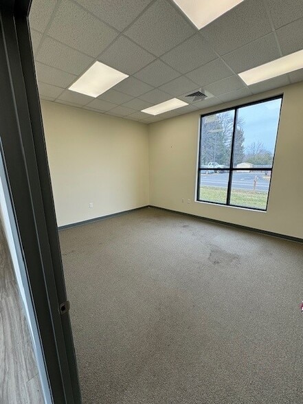 More Photos Of 14936 Brown Mill Rd, Huntersville Self Storage For Lease