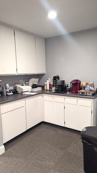 More Photos Of 616 E Chapel St, Santa Maria Office For Sale