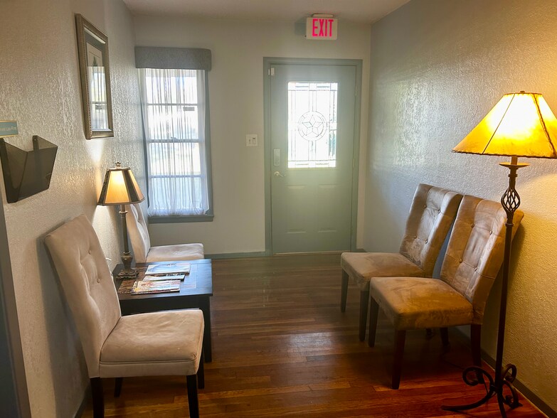 More Photos Of 1618 Williams Dr, Georgetown Office For Lease