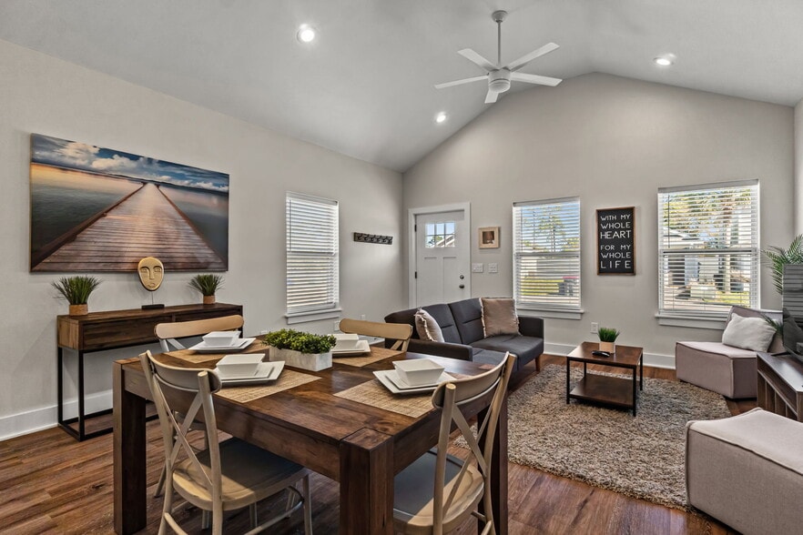 More Photos Of 2906 Sarah Jean Ct, Panama City Manufactured Housing Mobile Home Park For Sale