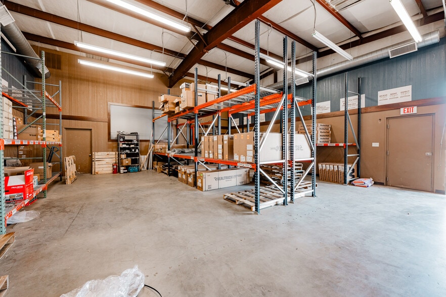 More Photos Of 2500 E 8th St, Odessa Auto Repair For Sale