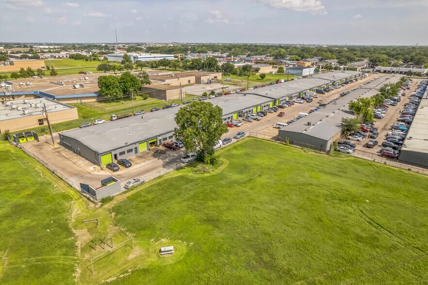 More Photos Of 11430 Bissonnet St, Houston Warehouse For Lease