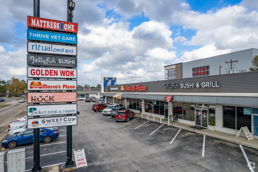 More Photos Of 3414-3468 Ella Blvd, Houston Unknown For Lease