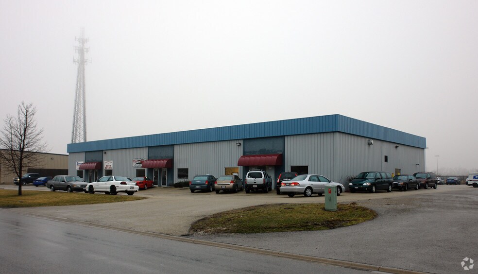 Primary Photo Of 39 Stonehill Rd, Oswego Light Manufacturing For Lease