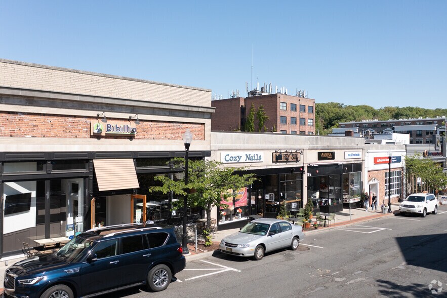 More Photos Of 1 Franklin Ave, Ridgewood Apartments For Lease