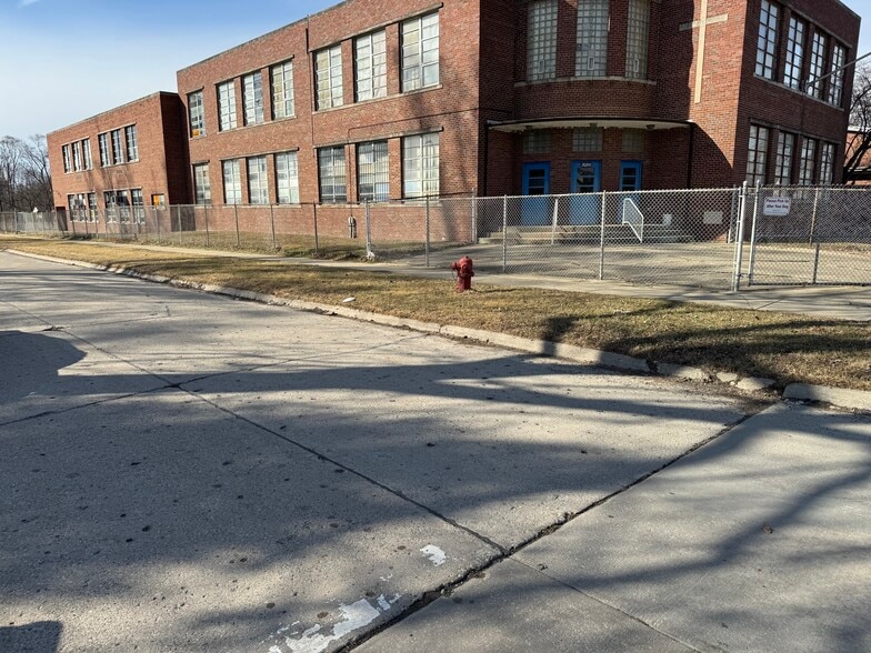 Primary Photo Of 26123 McDonald St, Dearborn Heights Religious Facility For Sale