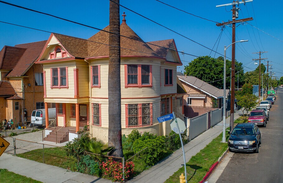 More Photos Of 1703 Toberman St, Los Angeles Apartments For Sale