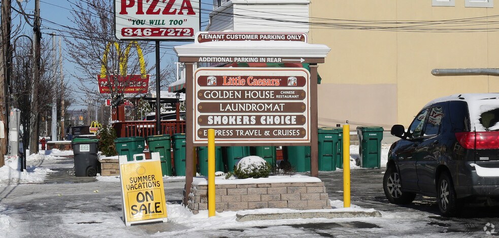 More Photos Of 1707-1711 Union St, Schenectady Freestanding For Lease