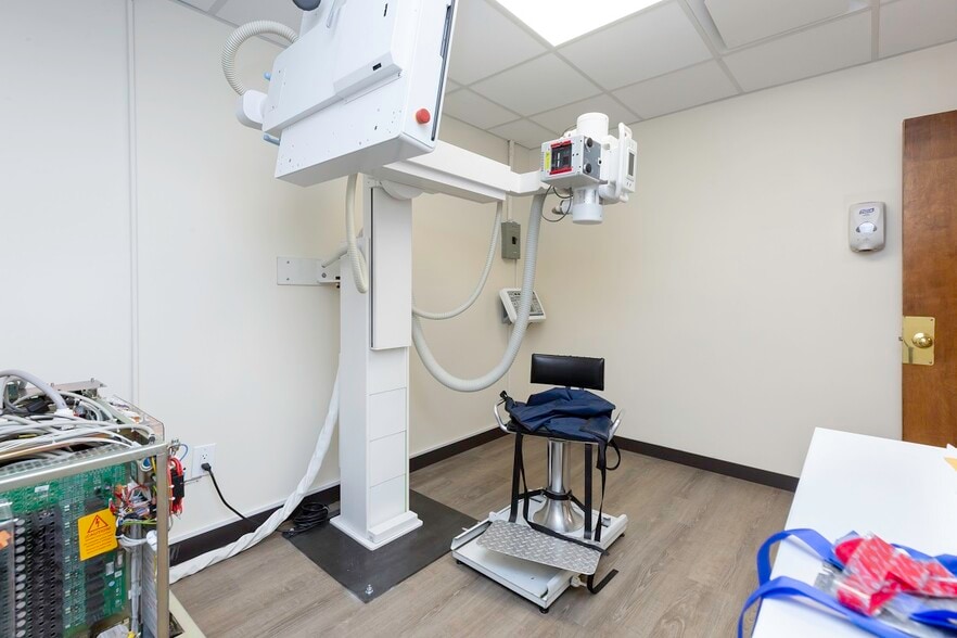 More Photos Of 69 Pondfield Rd, Bronxville Office For Sale