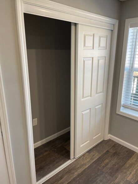 More Photos Of 615 Colonial Park Dr, Roswell Loft Creative Space For Lease