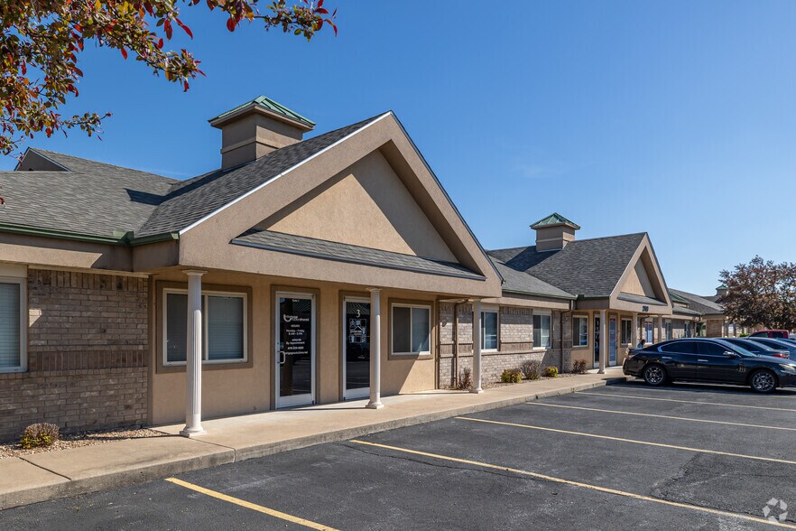 More Photos Of 2709 SE I St, Bentonville Unknown For Lease