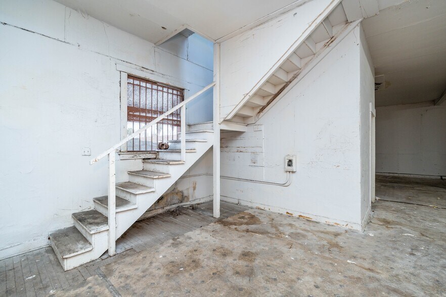 More Photos Of 425 E 58th St, Los Angeles Warehouse For Lease