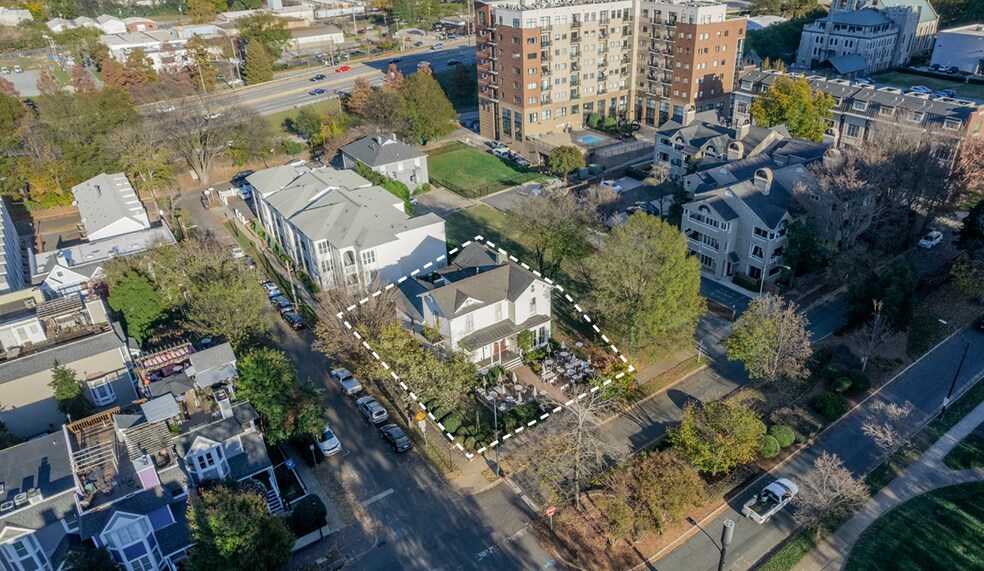 More Photos Of 224 W 10th St, Charlotte Restaurant For Sale