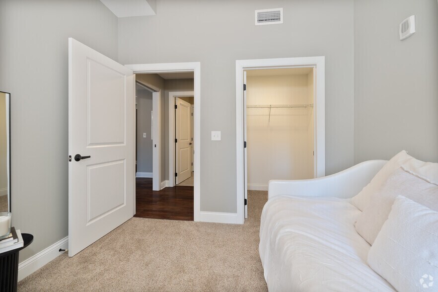 More Photos Of 526 Superior Ave E, Cleveland Apartments For Lease