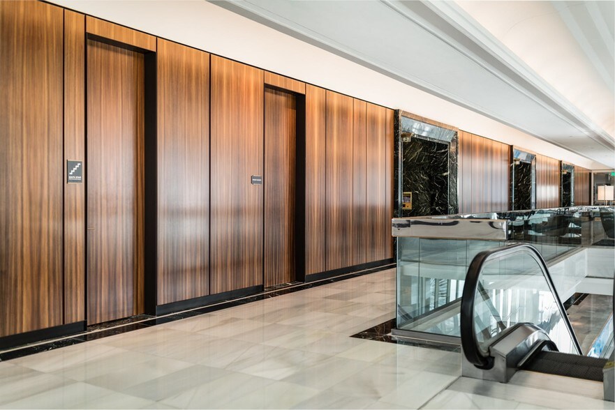 More Photos Of 101 E Kennedy Blvd, Tampa Office For Lease