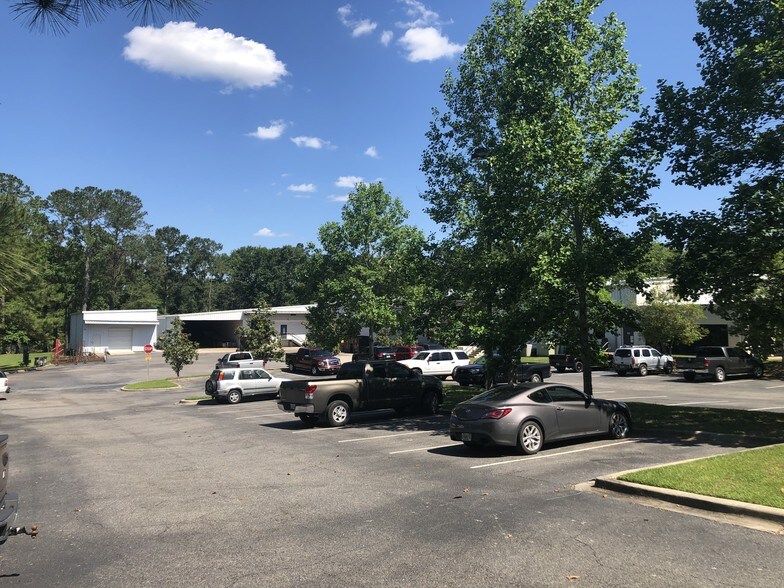 More Photos Of 3121 Hartsfield Rd, Tallahassee Light Manufacturing For Sale