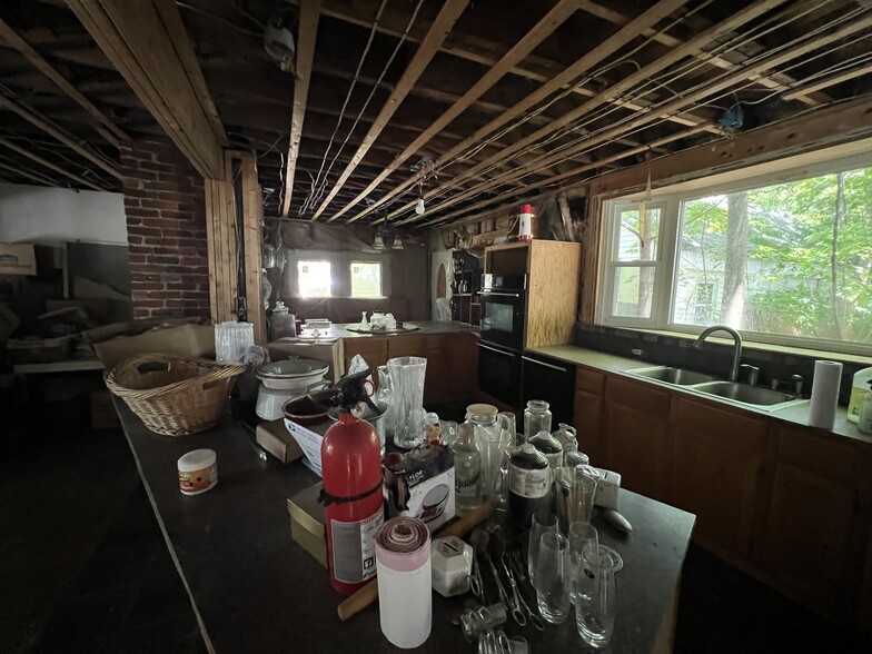 More Photos Of 502 Manchester St, Manchester Multifamily For Sale