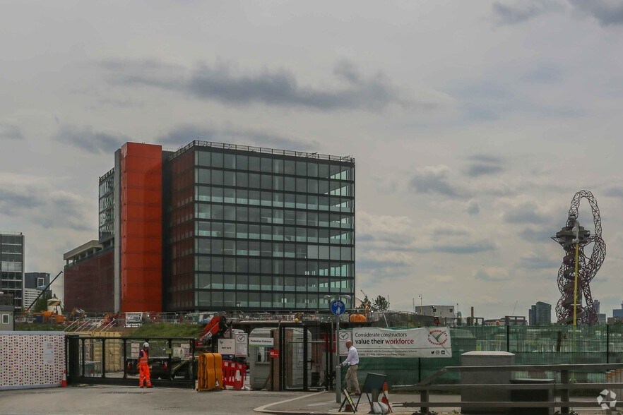 Westfield Ave, London E20 2DU Office For Lease