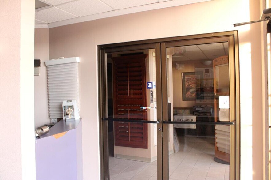 More Photos Of 11020 Argal Ct, El Paso Warehouse For Sale