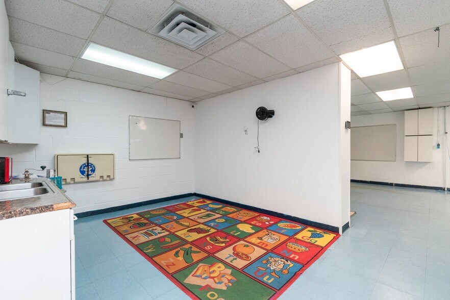 More Photos Of 211 Wise Ave, Dundalk Schools For Sale