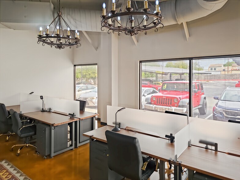 More Photos Of 8940 Fourwinds Dr, San Antonio Coworking Space