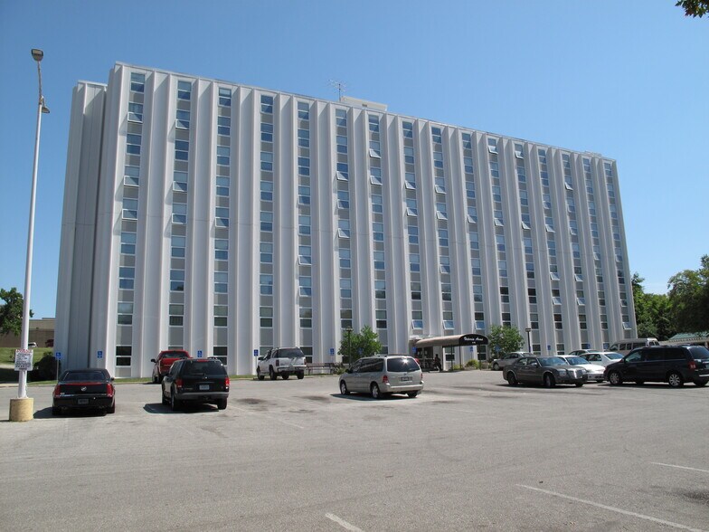 More Photos Of 6311 Woodland Ave, Kansas City Apartments For Sale