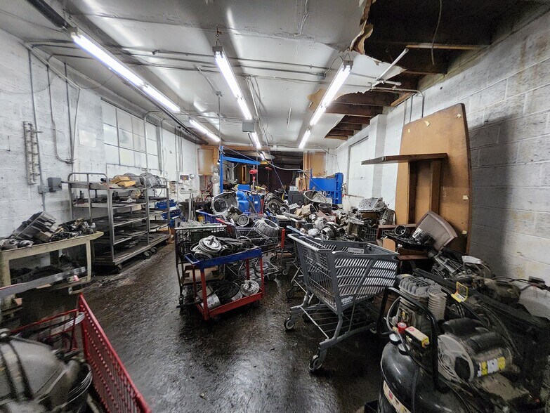 More Photos Of 1835 S State St, Salt Lake City Auto Repair For Sale