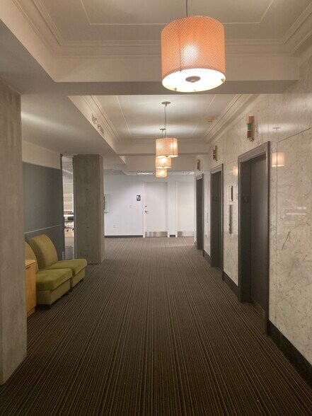 More Photos Of 16-24 N Meridian St, Indianapolis Office For Lease