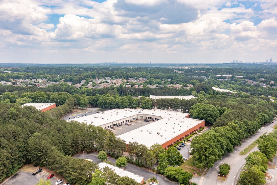 More Photos Of 5000 Highlands Pky SE, Smyrna Warehouse For Lease