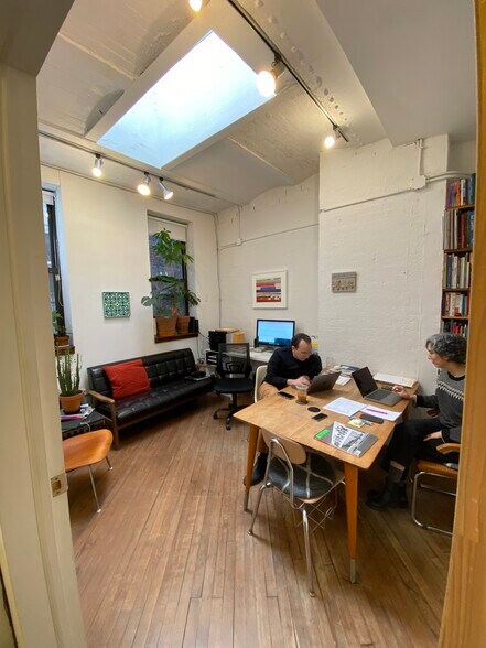 More Photos Of 178 Norfolk St, New York Apartments For Lease