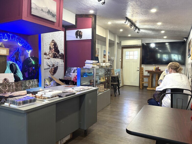 More Photos Of 220 Park St, Gardiner Storefront Retail Office For Sale