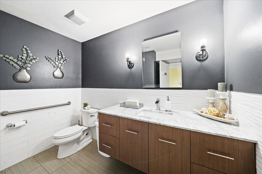 More Photos Of 111 Scott St, Melbourne Office For Sale