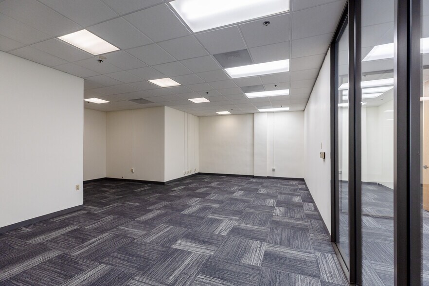 More Photos Of 514-518 SW Sixth Ave, Portland Office For Lease