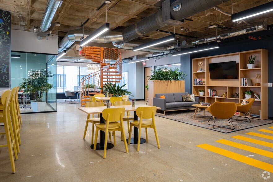 More Photos Of 4625 Lindell Blvd, Saint Louis Office For Lease