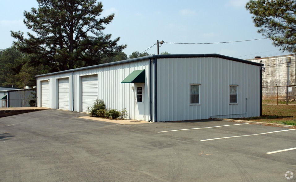 More Photos Of 4590 S Berkeley Lake Rd, Norcross Warehouse For Lease
