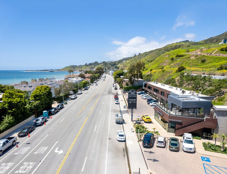 More Photos Of 22333 Pacific Coast Hwy, Malibu Storefront Retail Office For Lease