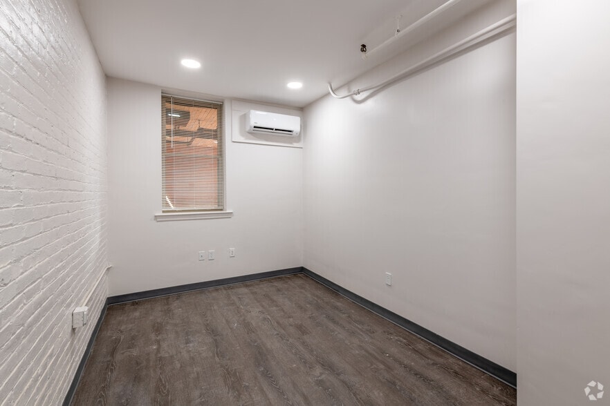 Photo of Ll Floor Ste B8