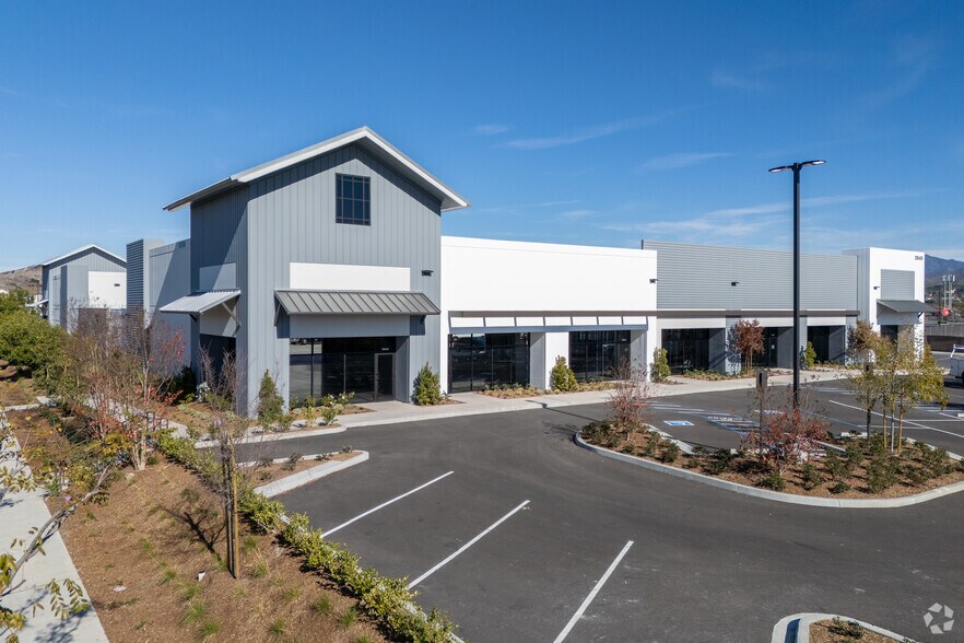 More Photos Of 28650 Airoso St, Rancho Mission Viejo Unknown For Lease