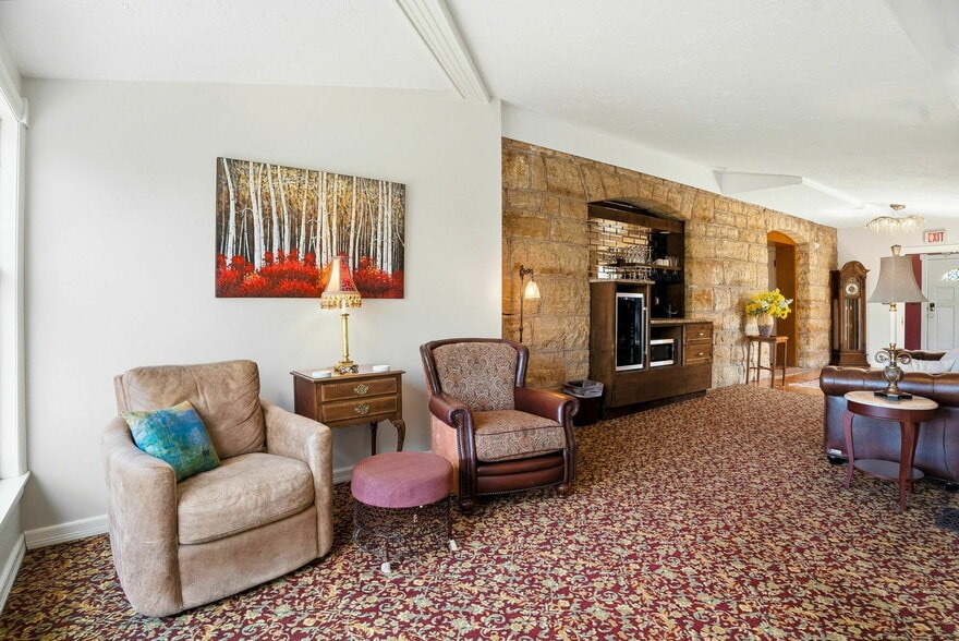 More Photos Of 305 River St, Osceola Hospitality For Sale