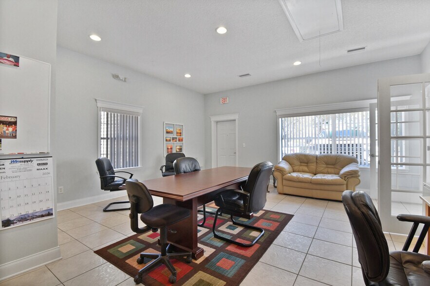 More Photos Of 2071 Dobbs Rd, Saint Augustine Flex For Sale