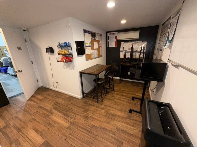 More Photos Of 142 18th St, Brooklyn Industrial For Lease