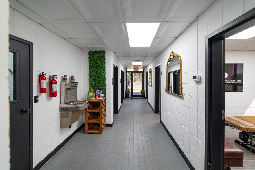 More Photos Of 926 Ross Clark Cir, Dothan Office For Lease