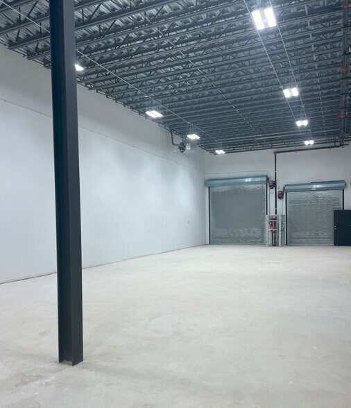 More Photos Of 101 Chestnut Ave, Staten Island Distribution For Lease