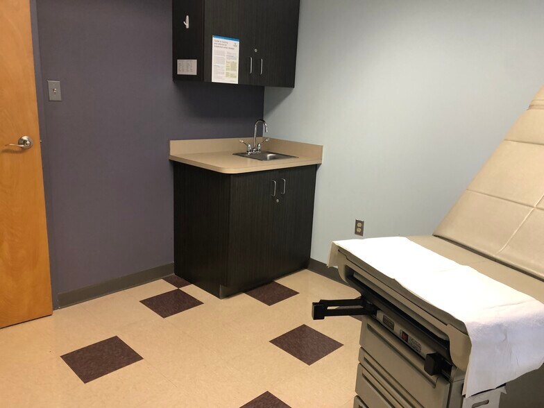 More Photos Of 250 W Lancaster Ave, Paoli Medical For Sale