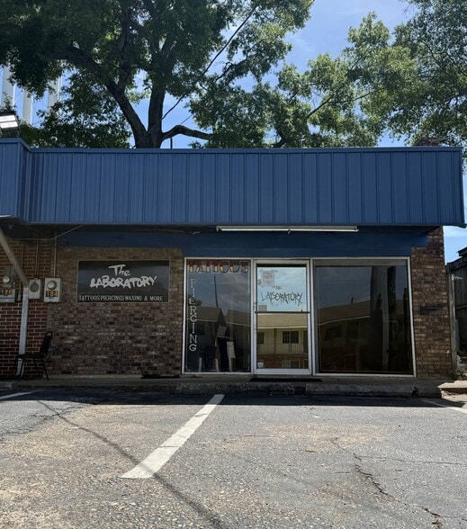 Primary Photo Of 176 Donahue dr, Auburn General Retail For Lease