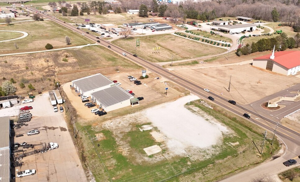More Photos Of 213 Highway 15, Pontotoc Land For Sale