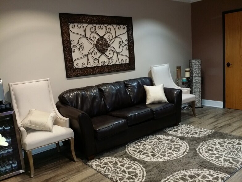 More Photos Of 4100 W 15th St, Plano Medical For Lease
