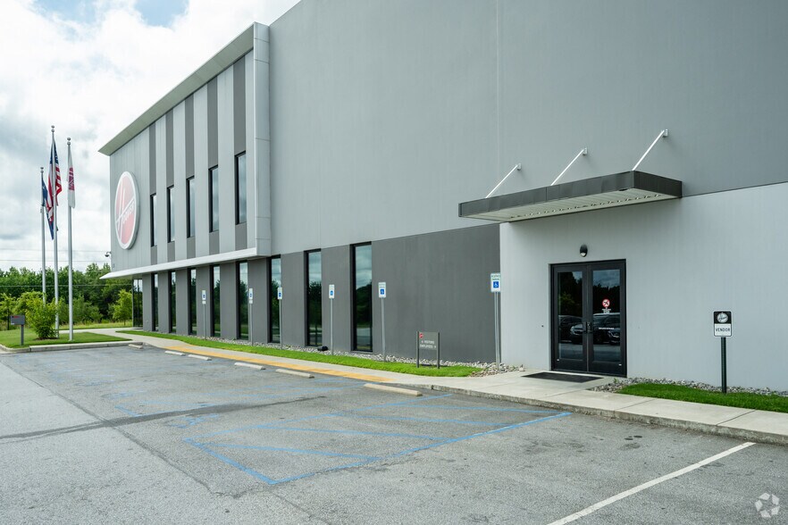 More Photos Of 578 Robinson Rd, Greer Distribution For Lease