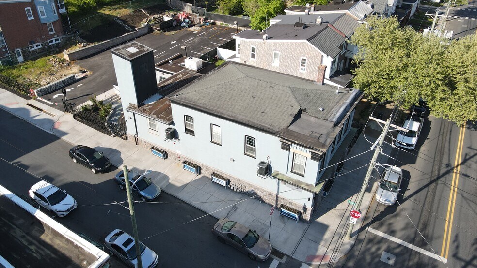 More Photos Of 2501 N Market St, Wilmington Storefront Retail Residential For Lease