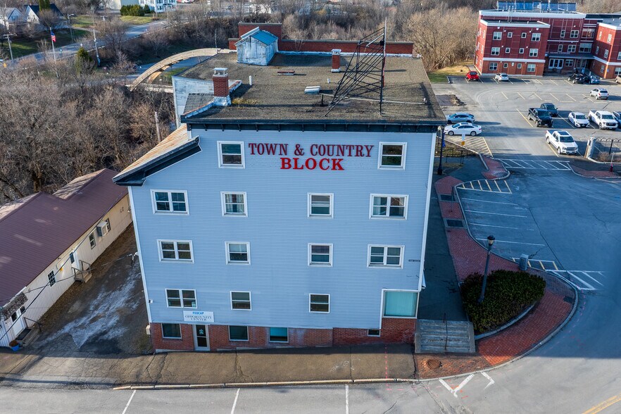 More Photos Of 4 Market Sq, Houlton Office For Sale